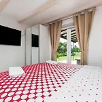 Holiday House Sandi