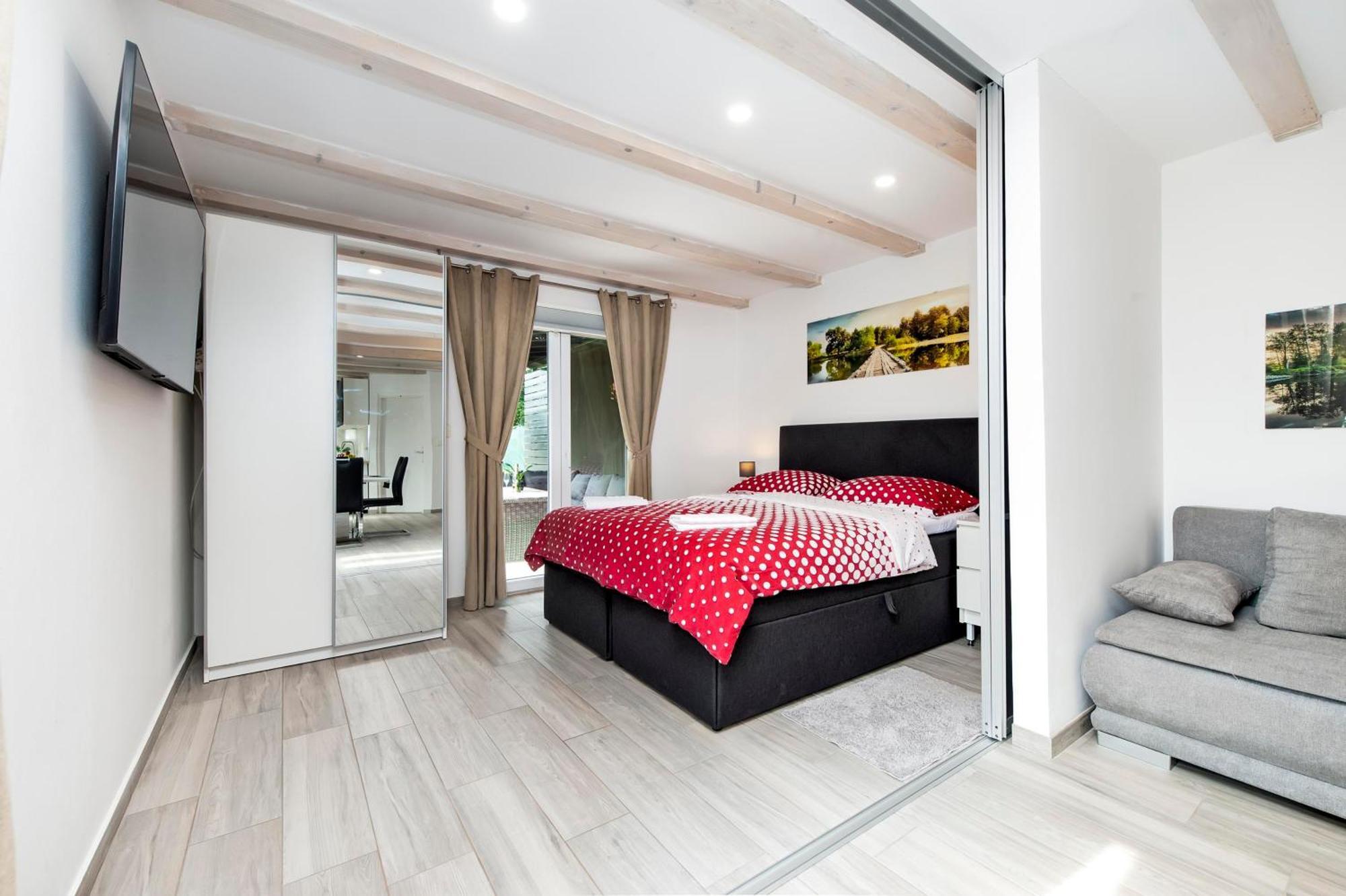 Holiday home House Sandi *